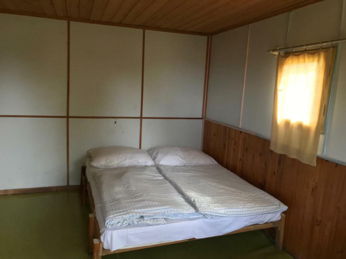 Retro Chaty U Plaze Lipno Hotell Černá v Pošumaví Exteriör bild