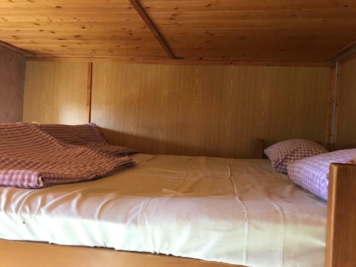 Retro Chaty U Plaze Lipno Hotell Černá v Pošumaví Exteriör bild